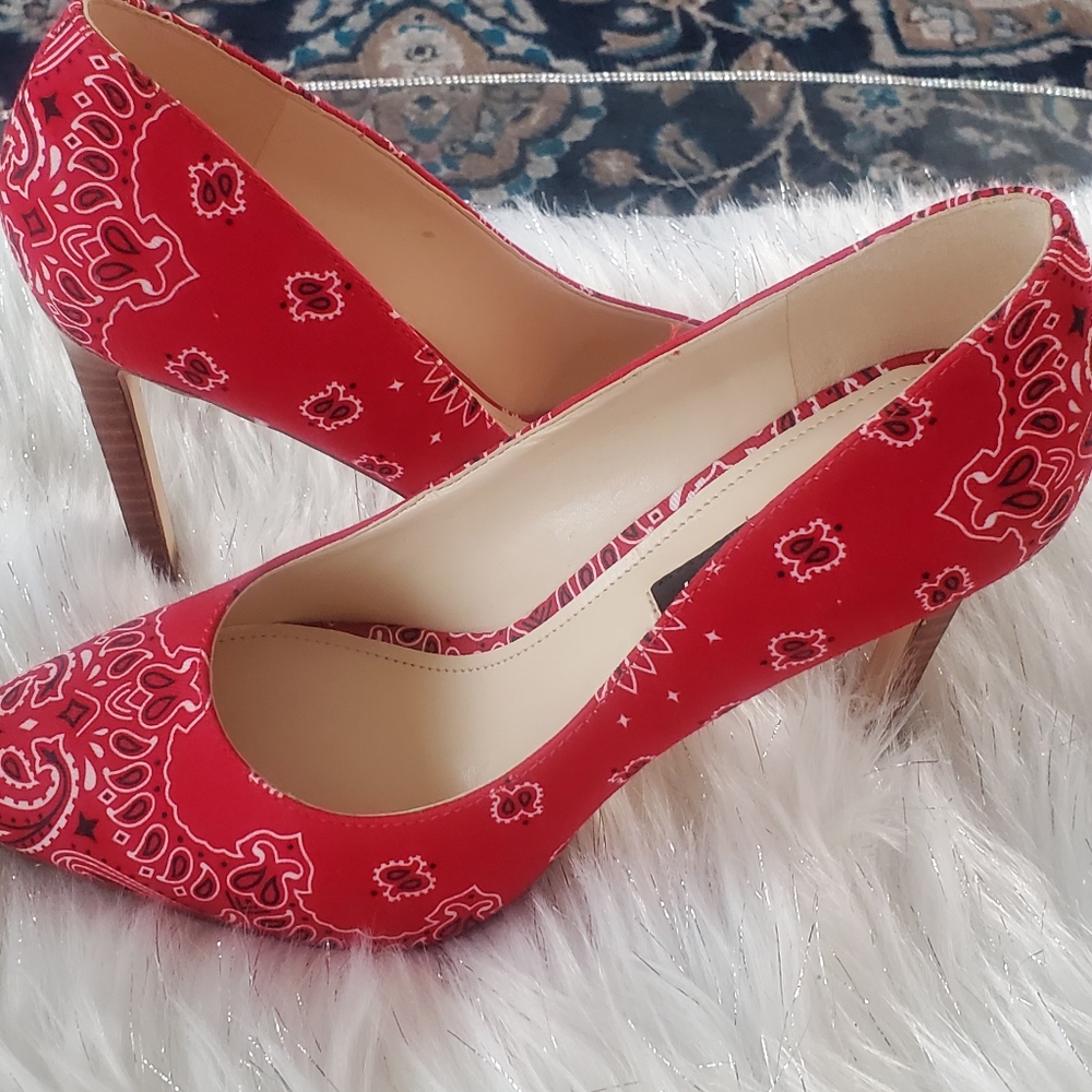 Nine West women Paisley high heel shoes